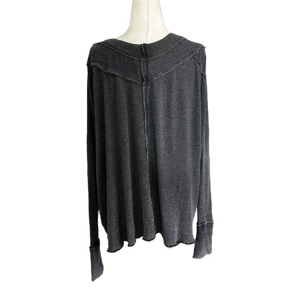 We The Free Gray Oversized Distressed Sweater Women's Size Medium | 45-36-3 - Picture 2 of 6
